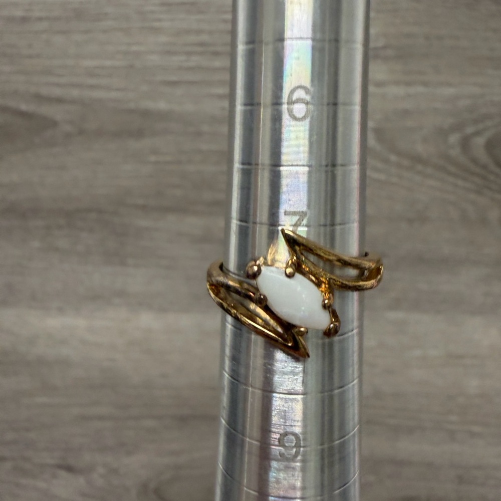 Elegant Gold and White Women's Ring 18K plated